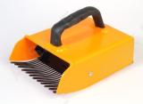 Berry picker 17 cm with metal tines MAR3